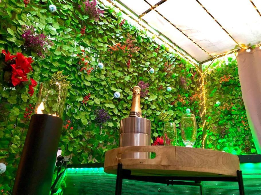 La Lover'S Jungle Pont-Sur-Yonne Exterior foto