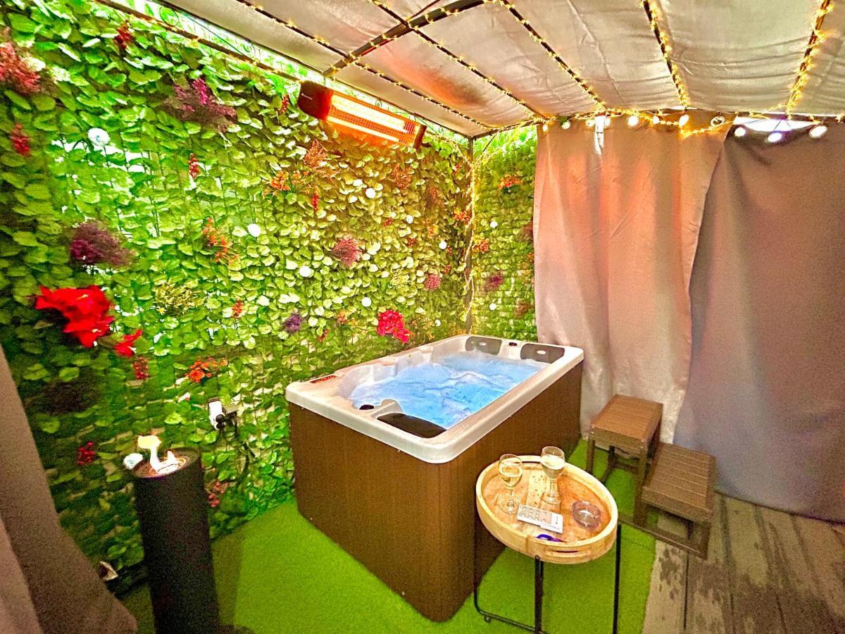 La Lover'S Jungle Pont-Sur-Yonne Exterior foto